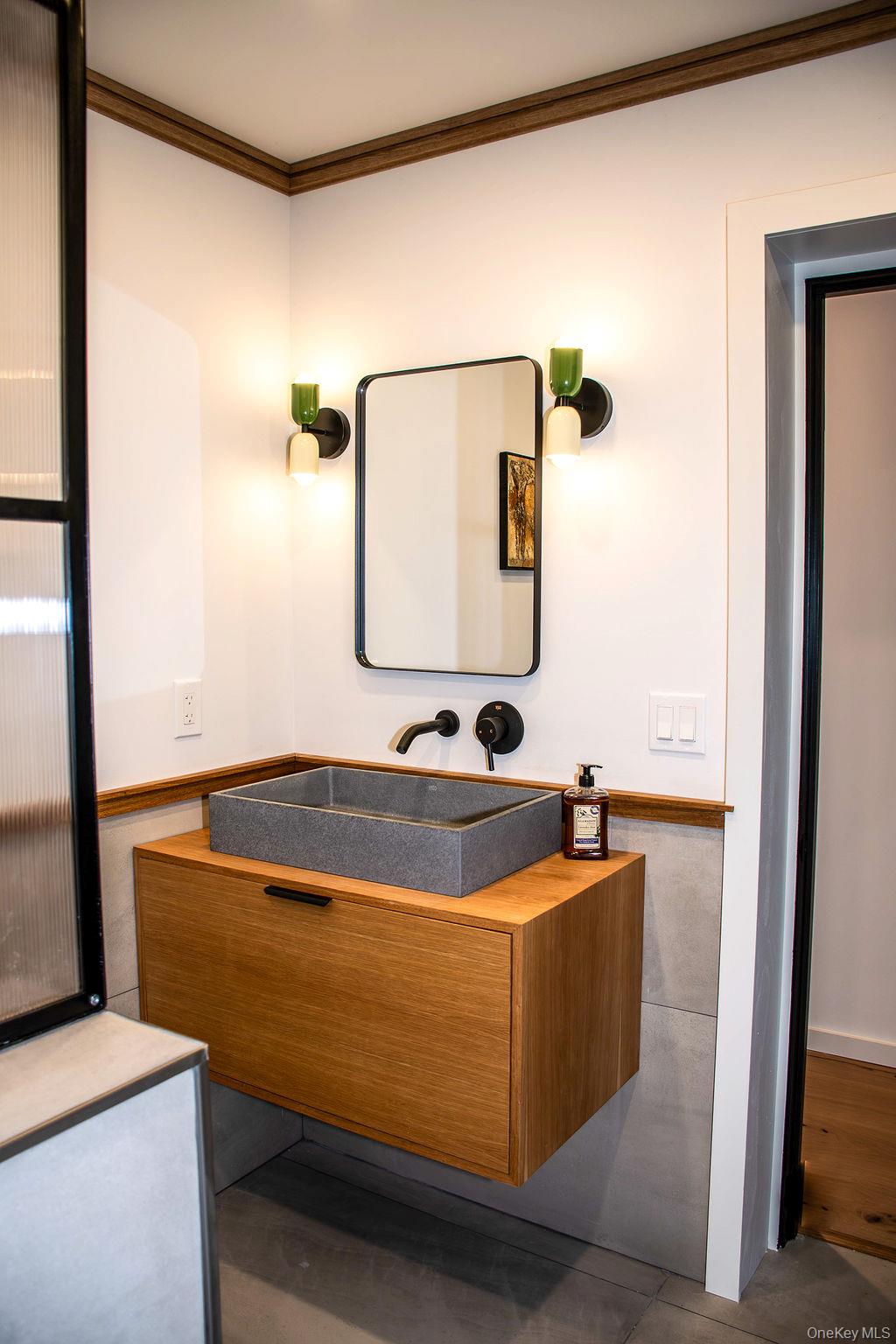13 Regal Road Property Photo 17