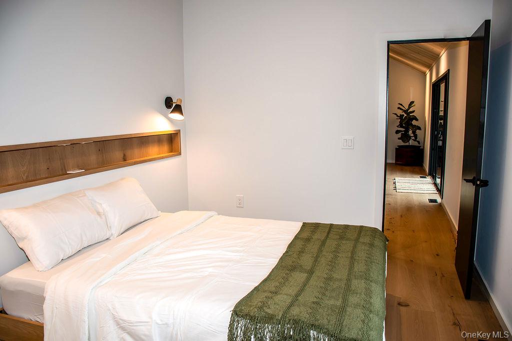 13 Regal Road Property Photo 18