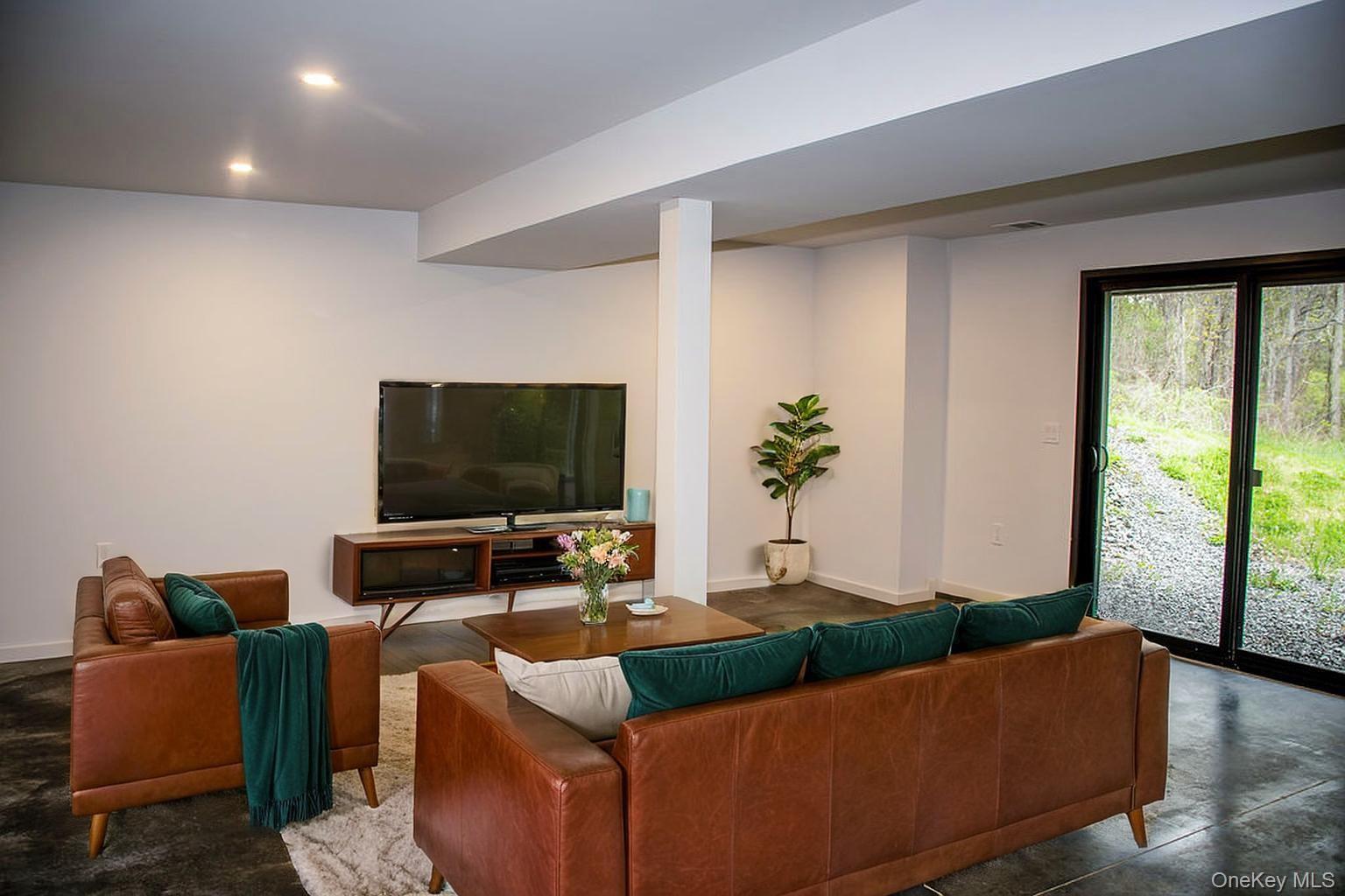 13 Regal Road Property Photo 23
