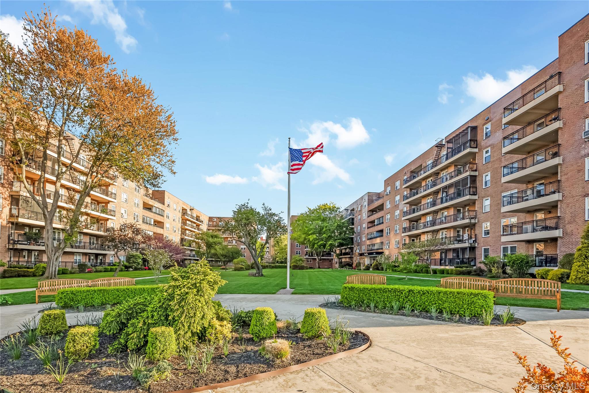 162-41 Powells Cove Boulevard 6S Property Photo 1