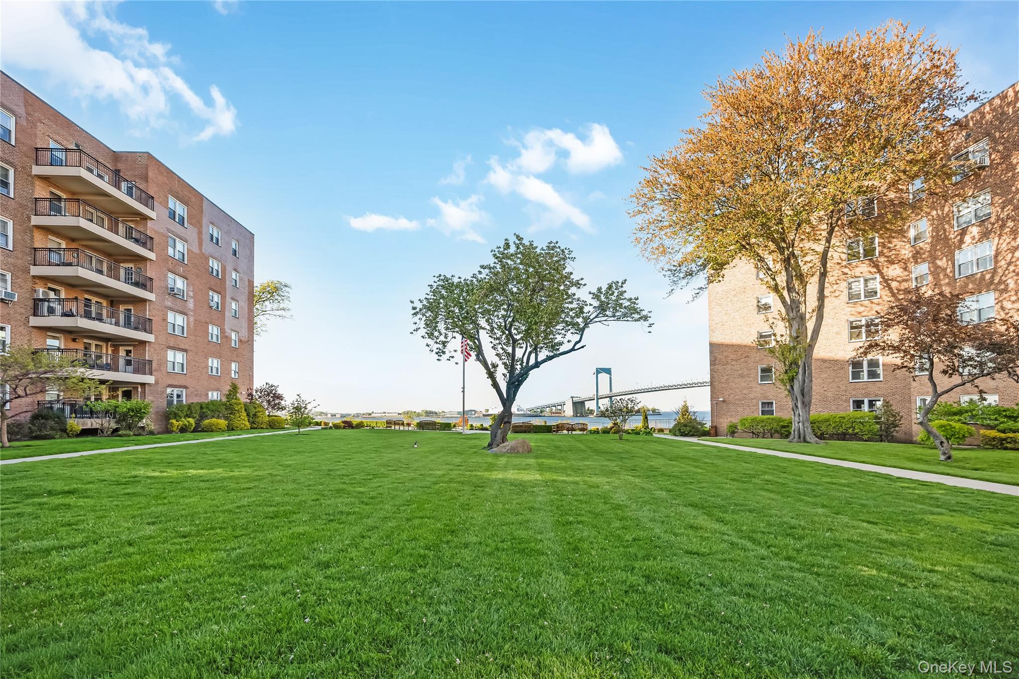 162-41 Powells Cove Boulevard 6s Property Photo 23