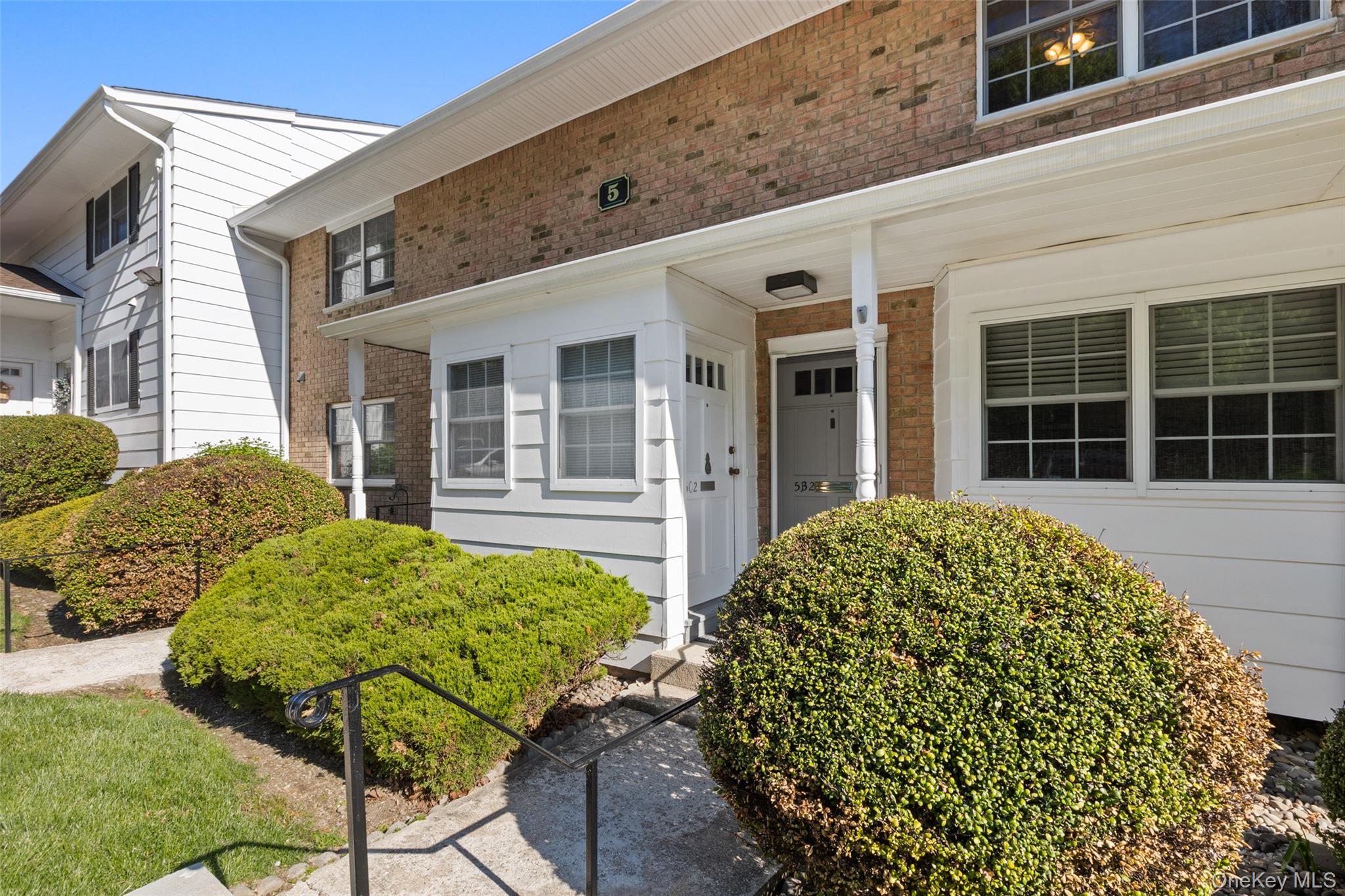 1840 Crompond 5C2 Property Photo 1