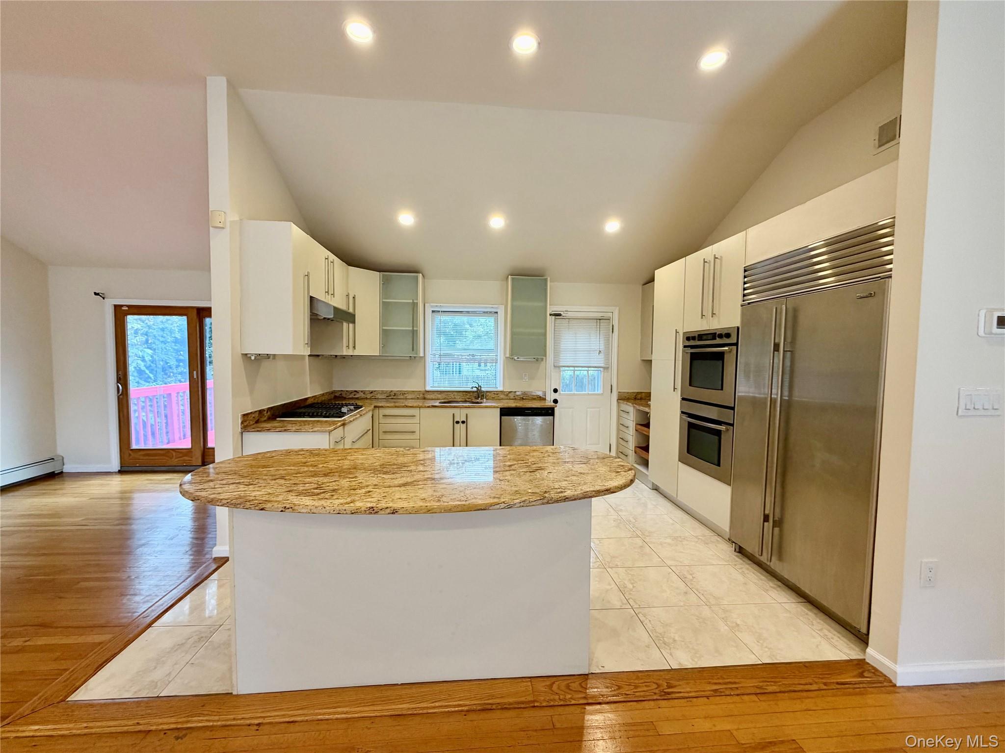 5 Elm Street Property Photo 8