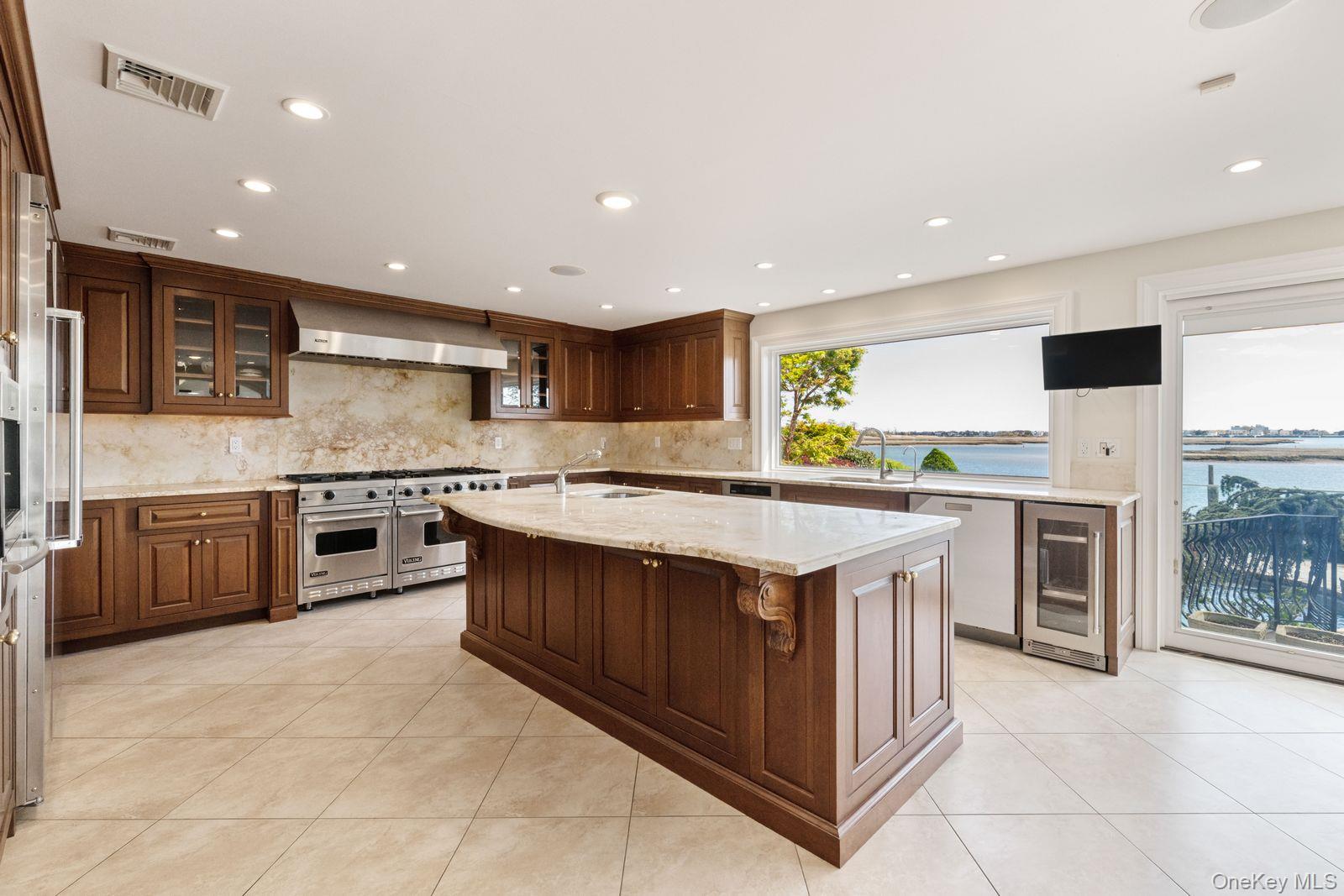 49 Harborview Property Photo 18