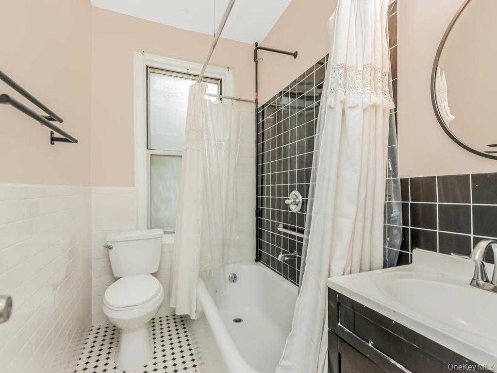 472 Gramatan Avenue O2 Property Photo 9