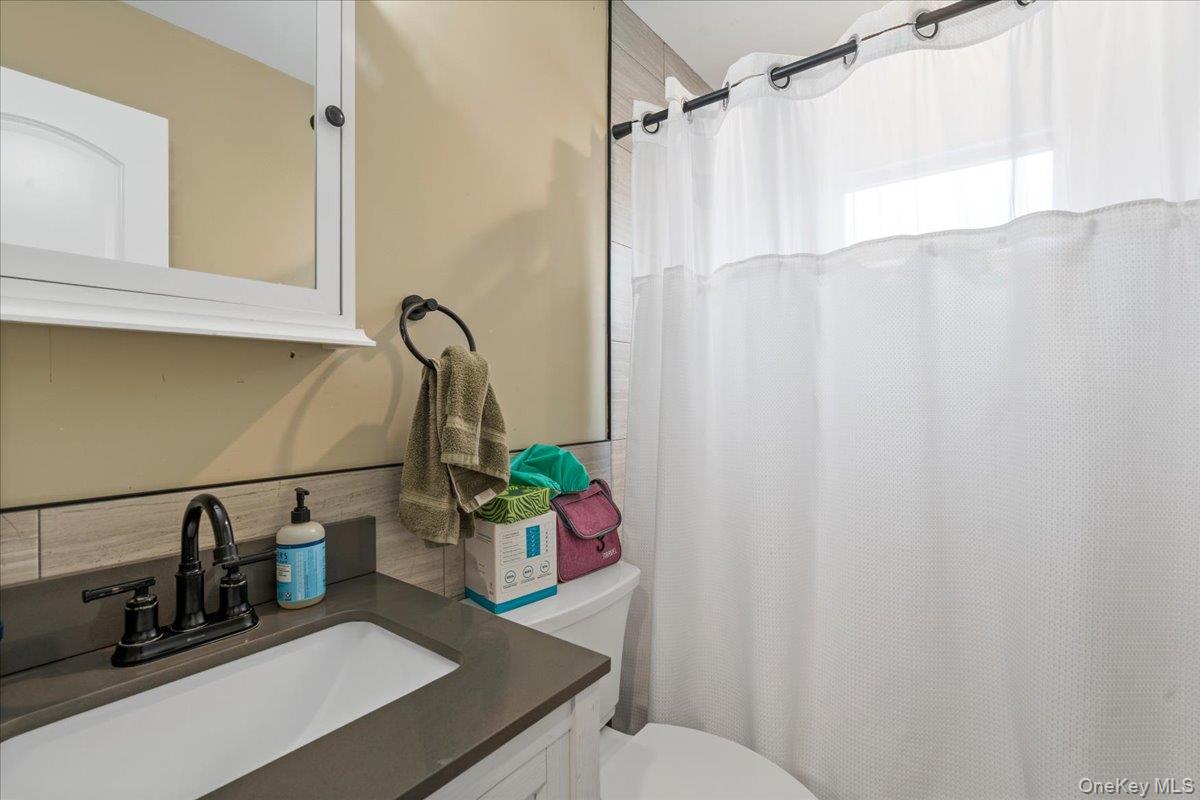 385 Grant Avenue Property Photo 13
