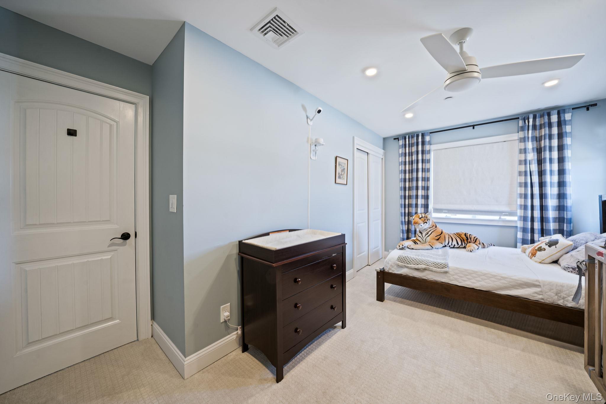 83 California Street Property Photo 18