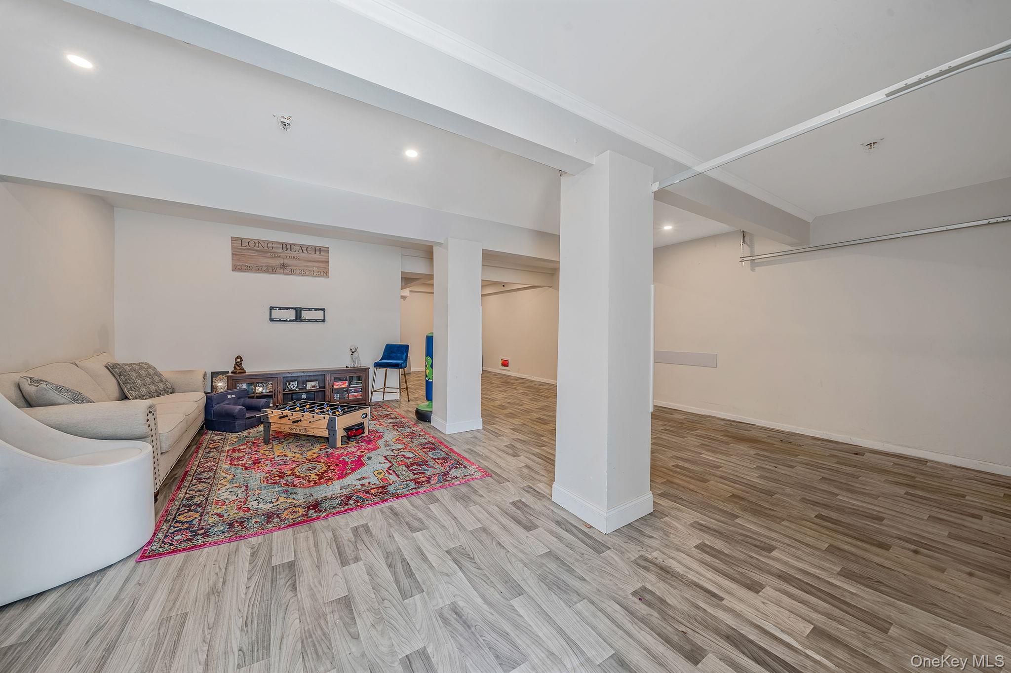 83 California Street Property Photo 22
