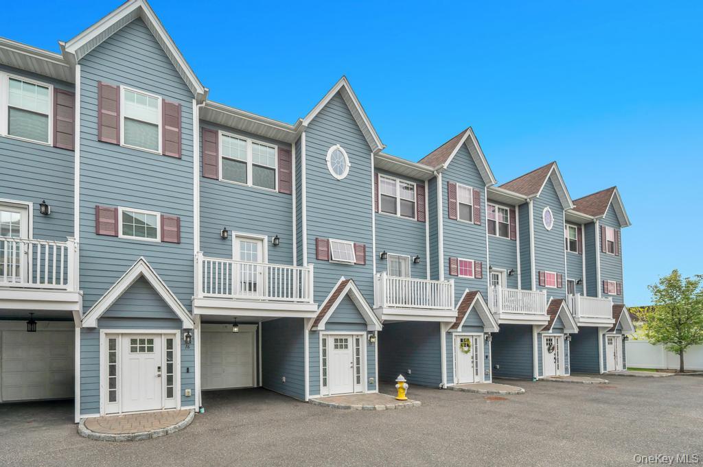 18 Hearthstone Court Property Photo 2