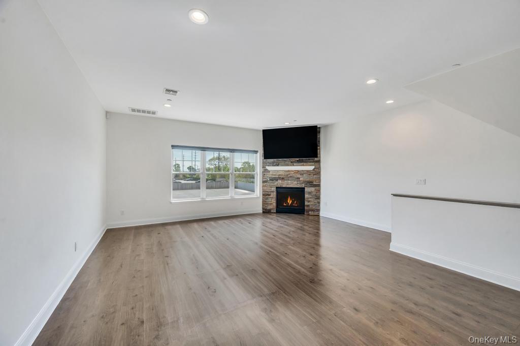 18 Hearthstone Court Property Photo 8