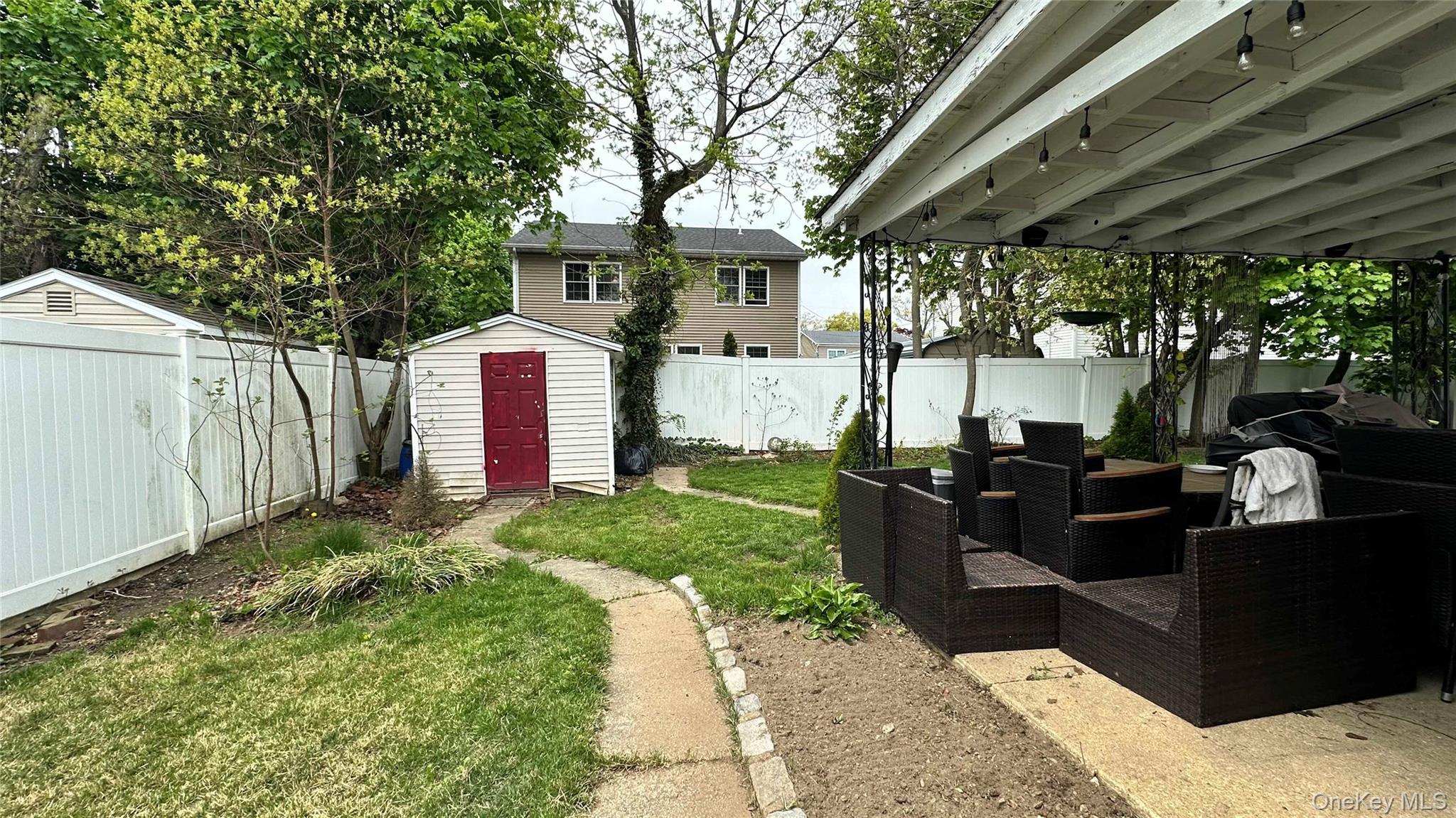 42 Kenwood Avenue Property Photo 20