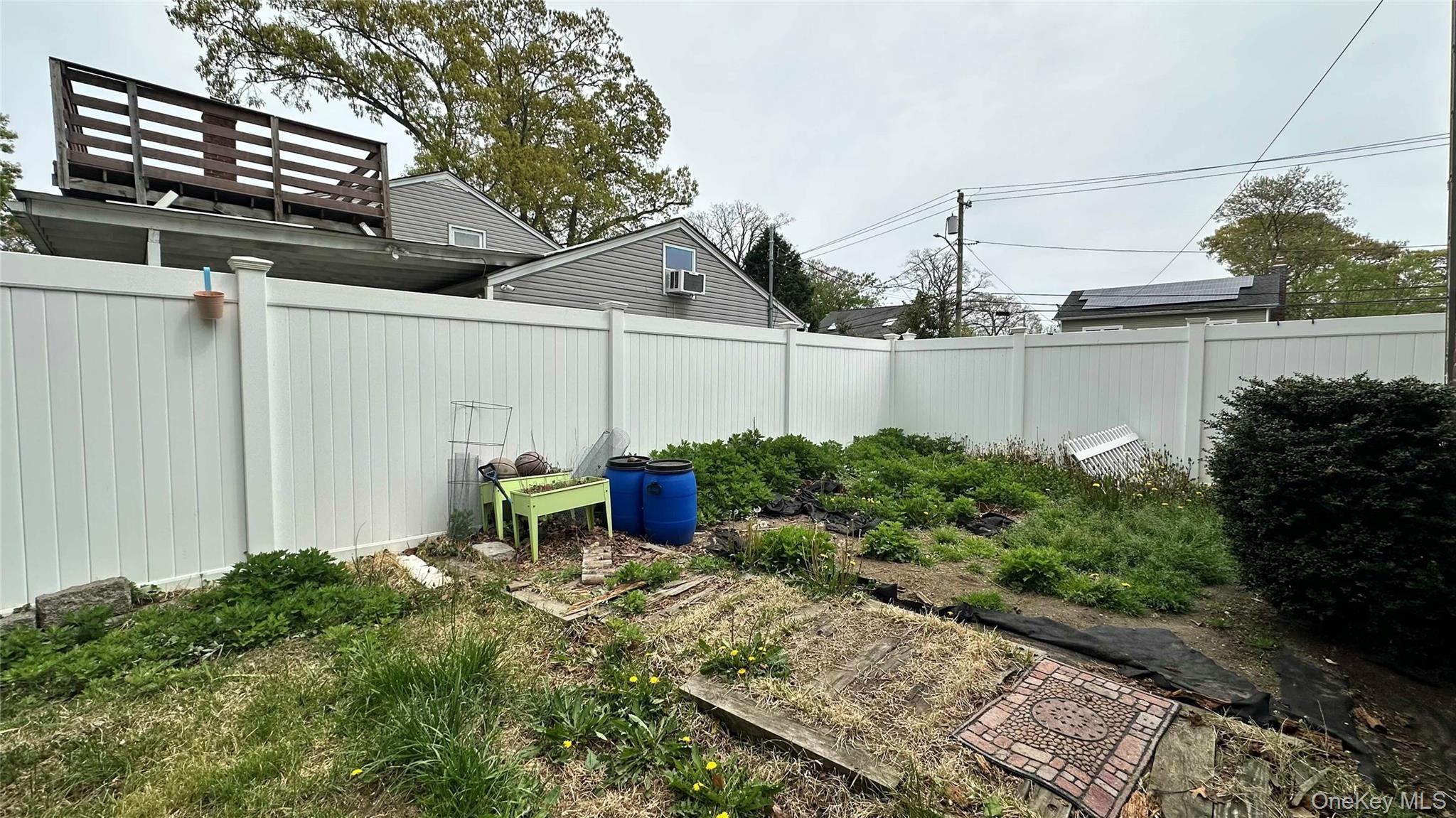 42 Kenwood Avenue Property Photo 23