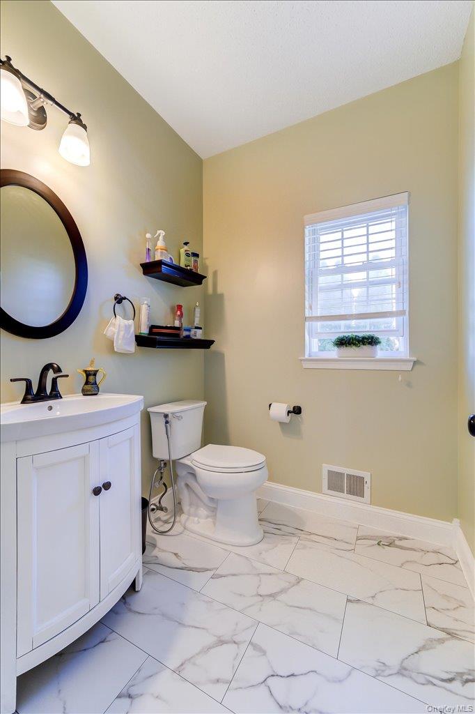 2723 Colonial Drive Property Photo 24