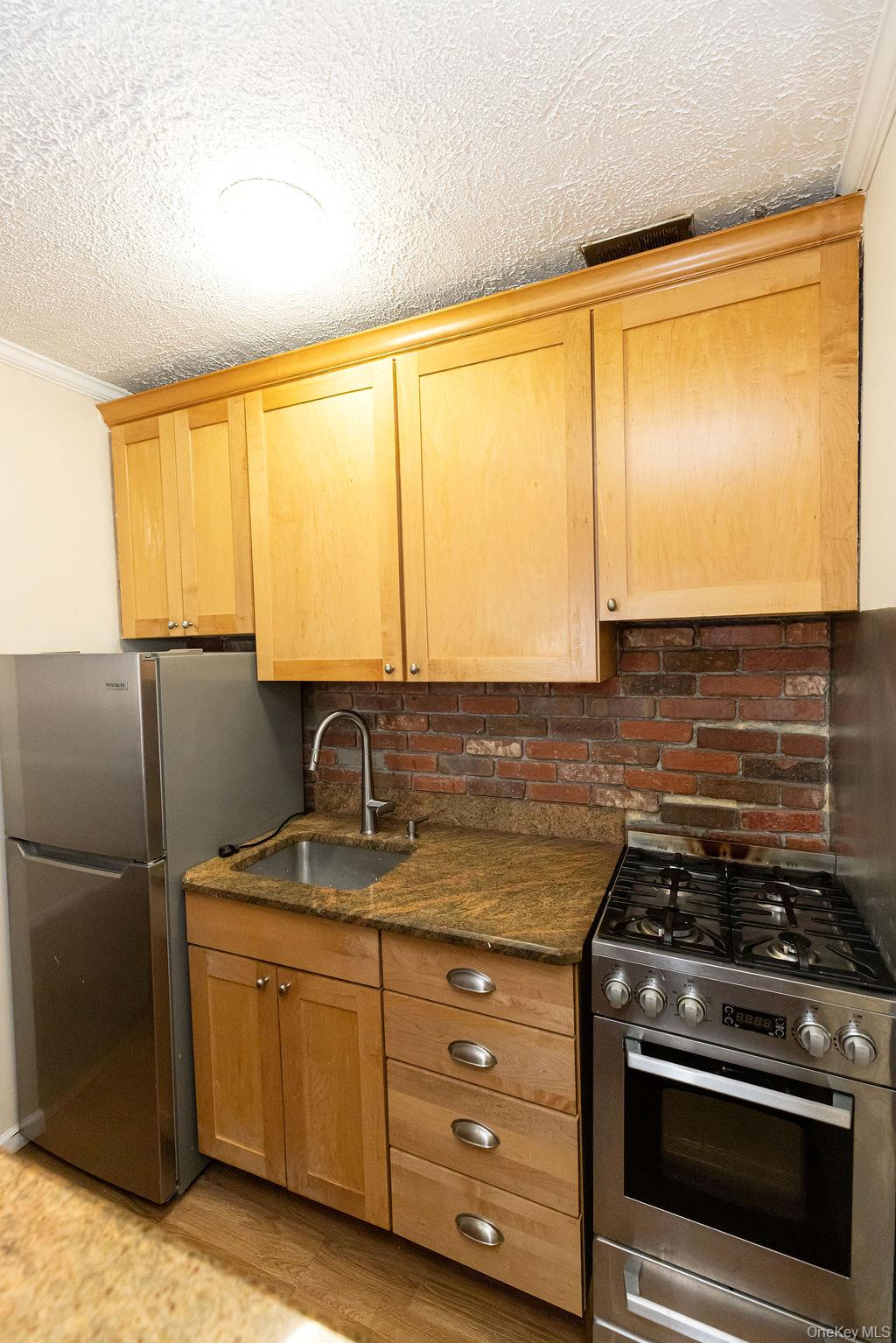 2201 Palmer Avenue 3f Property Photo 6