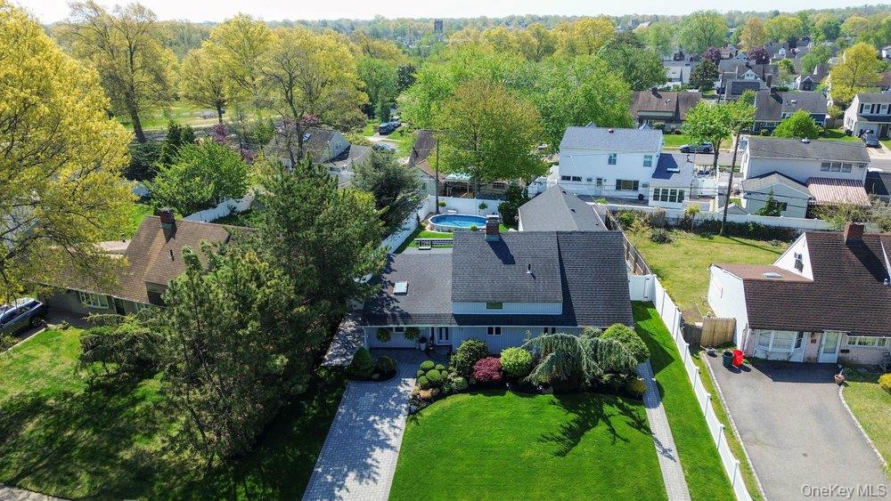 55 Duckpond Drive Property Photo 43