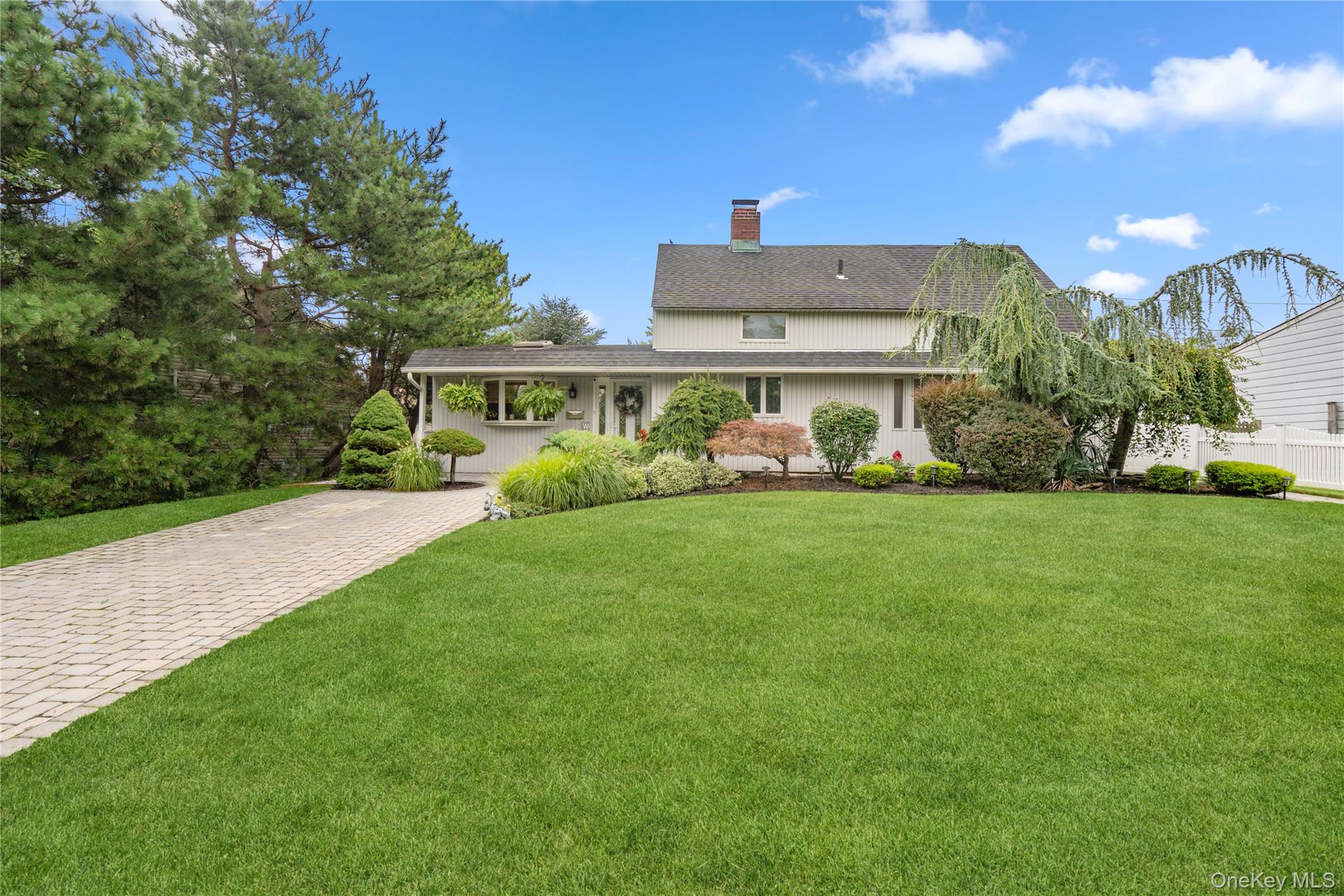55 Duckpond Drive Property Photo 44