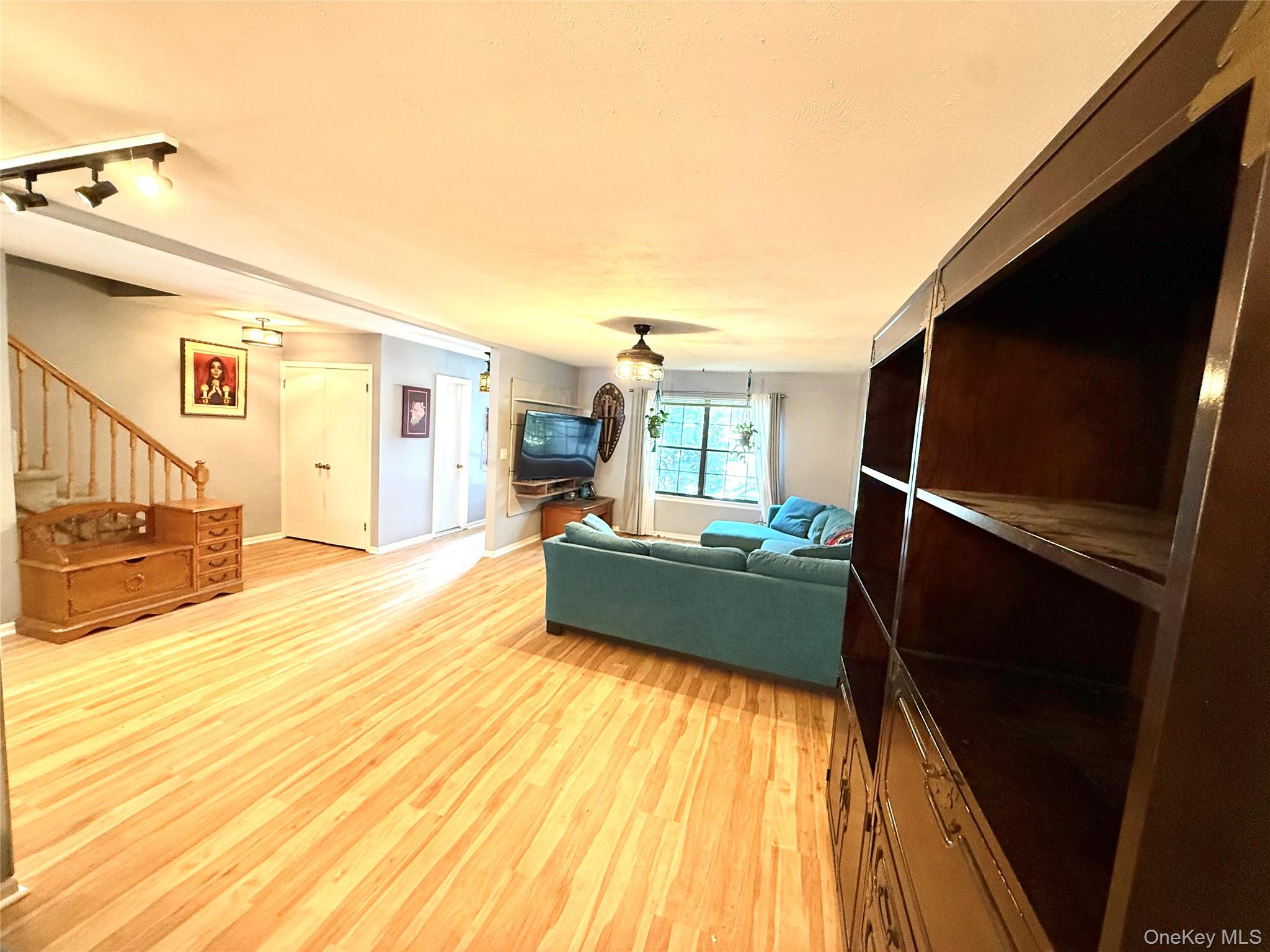 164 Somerset Drive Property Photo 9