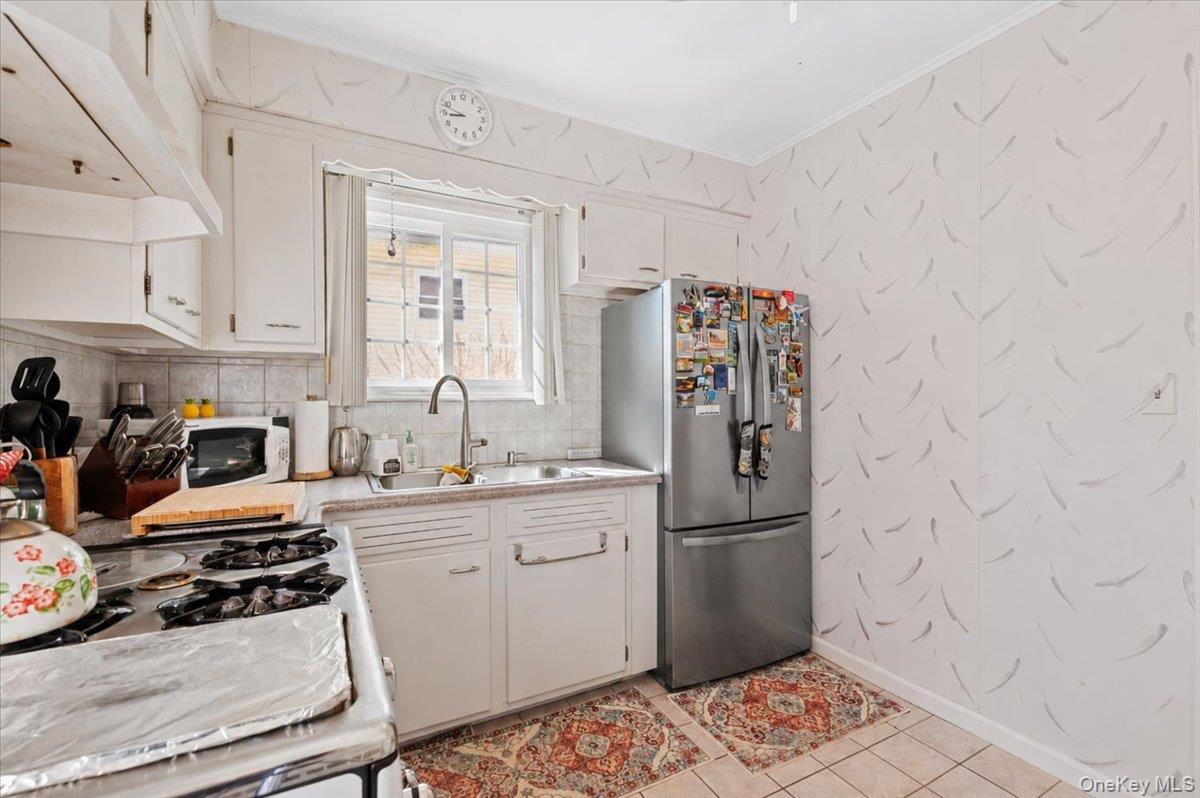 183-41 Dalny Road Property Photo 8