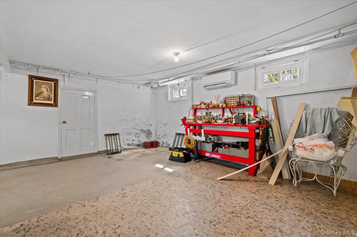 183-41 Dalny Road Property Photo 24