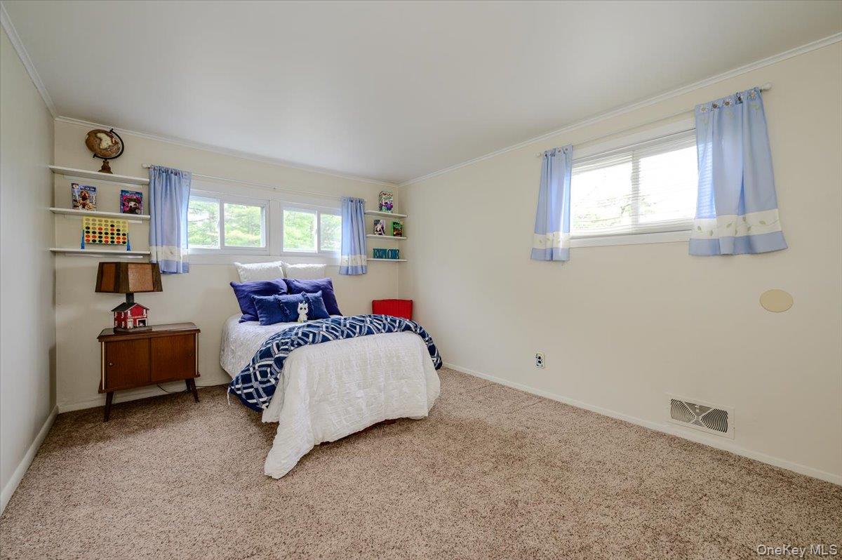 18 Kelly Place Property Photo 13