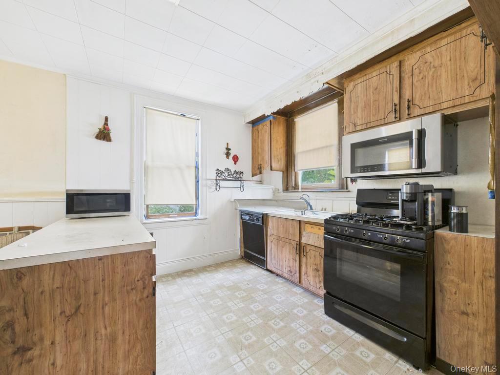 36-17 201st Street Property Photo 6