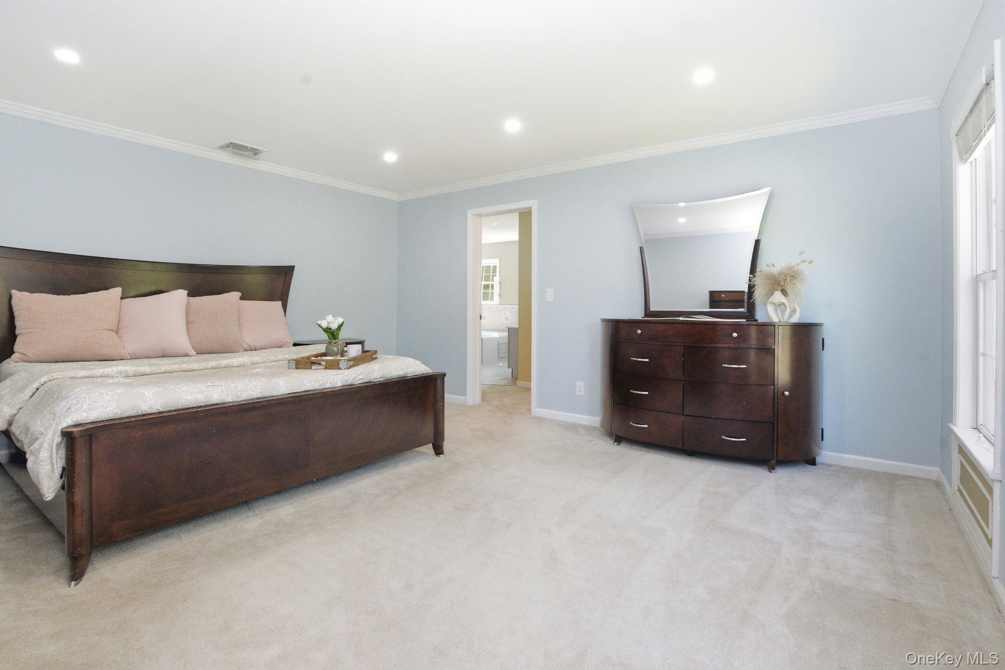 28 Sassinoro Drive Property Photo 15