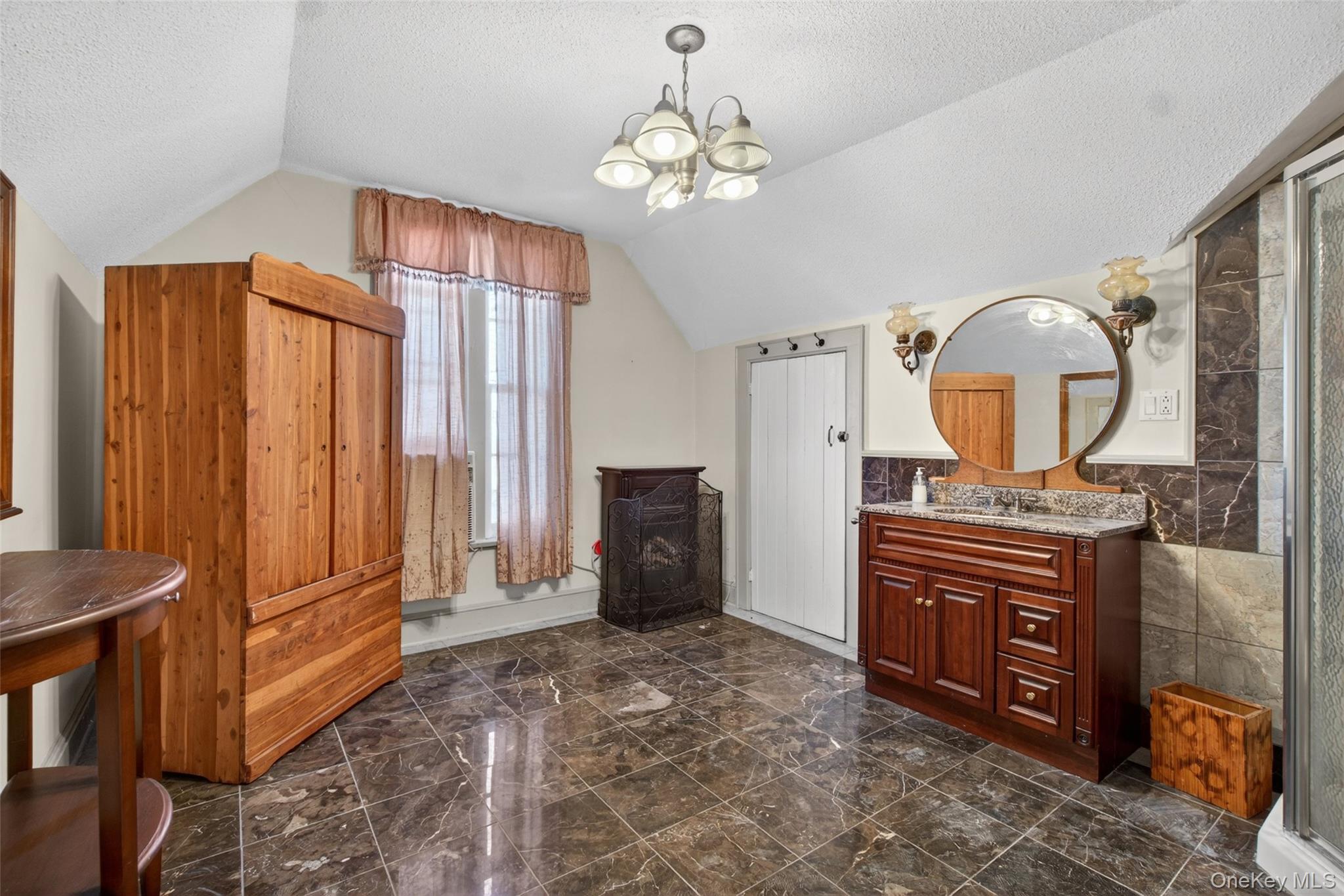 19 High Street Property Photo 31