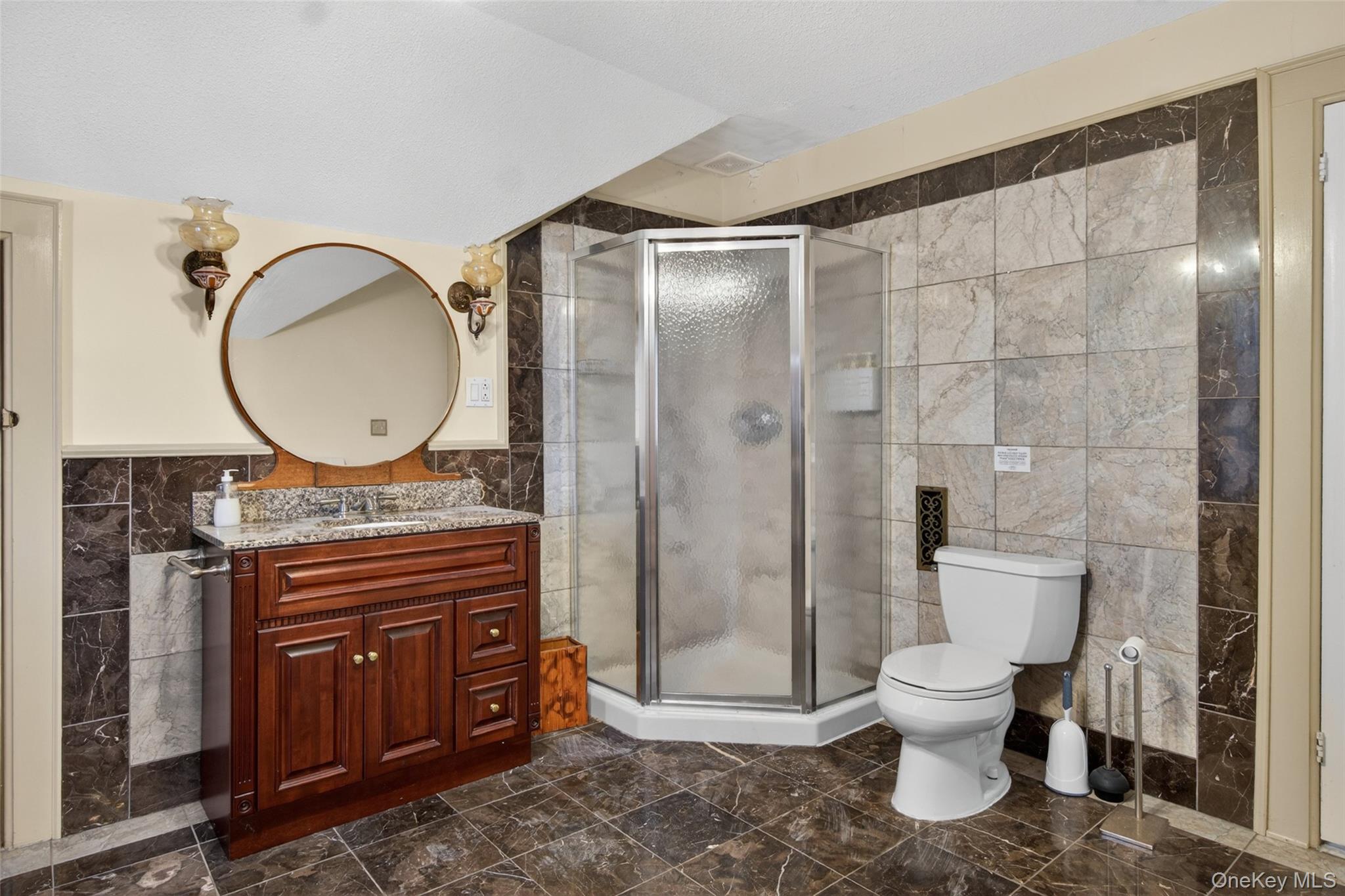 19 High Street Property Photo 32