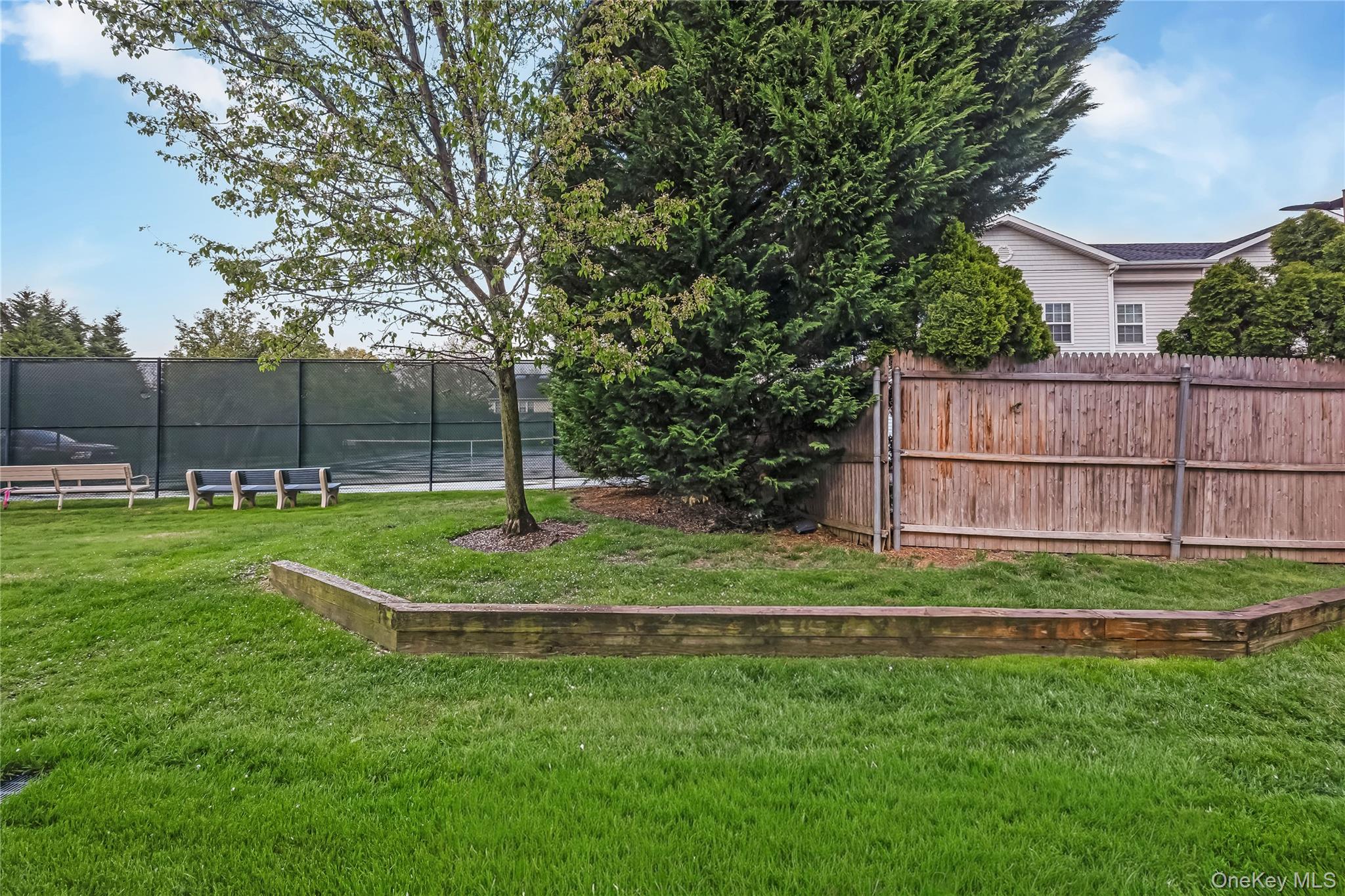 27 Stratford Green Property Photo 5