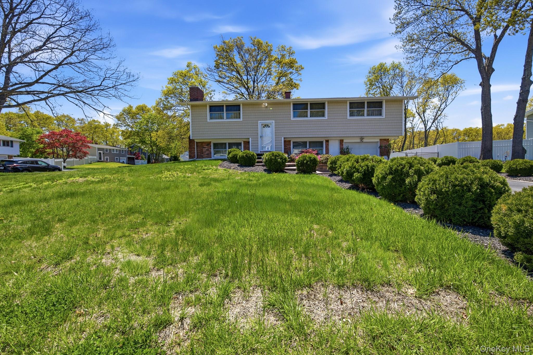 22 Fairway Drive Property Photo 2
