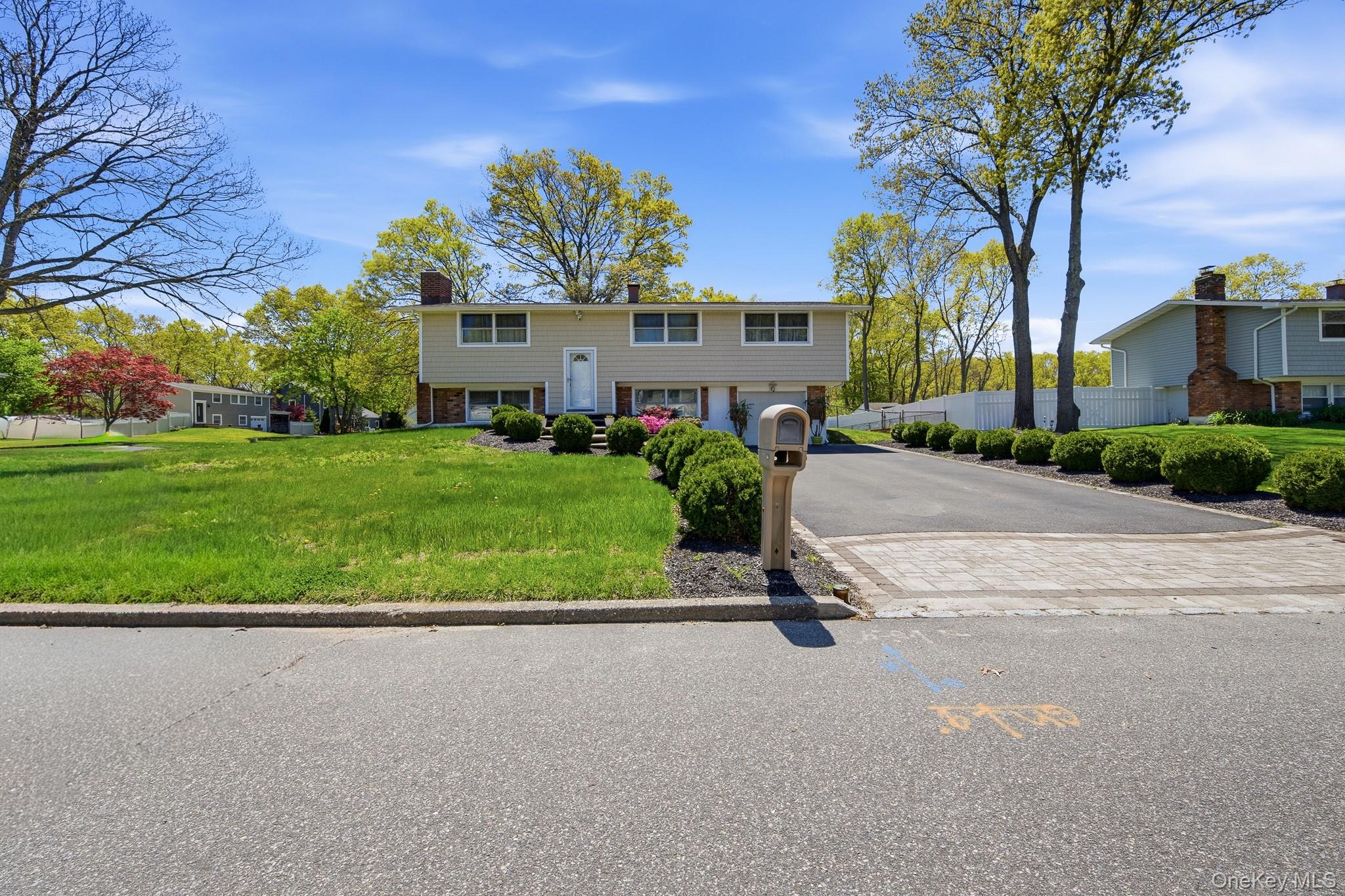 22 Fairway Drive Property Photo 6