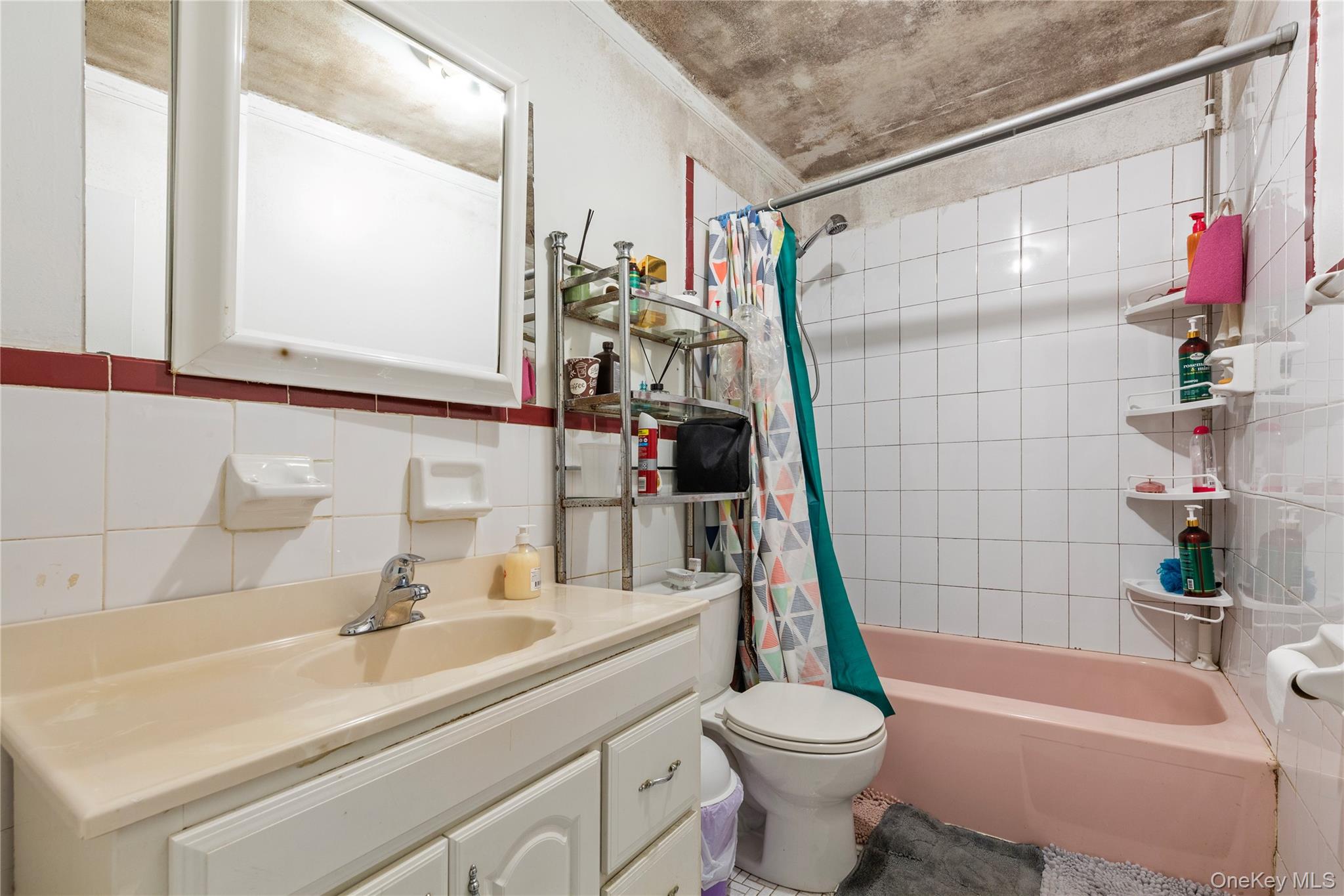 217-35 Hempstead Avenue Property Photo 9