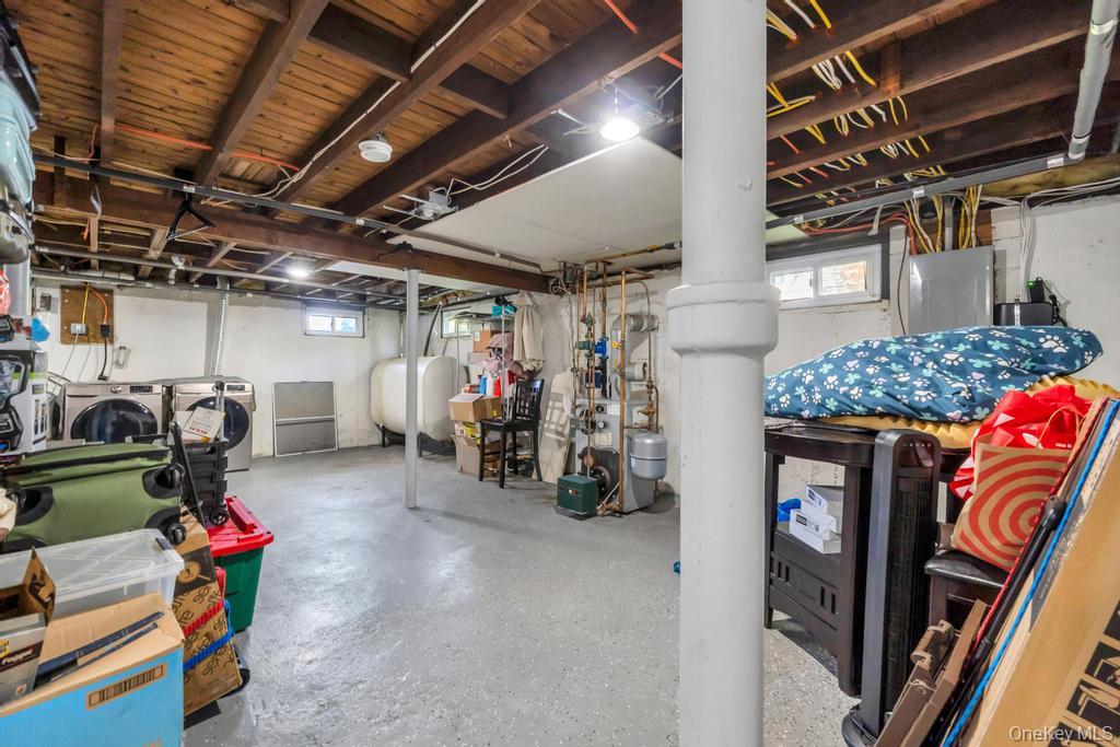259 N Rutherford Avenue Property Photo 24