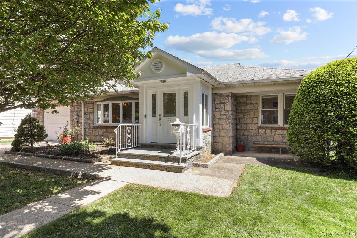 29 Teresa Avenue Property Photo 1