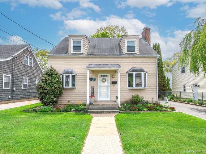 34 Maple Street Property Photo 1