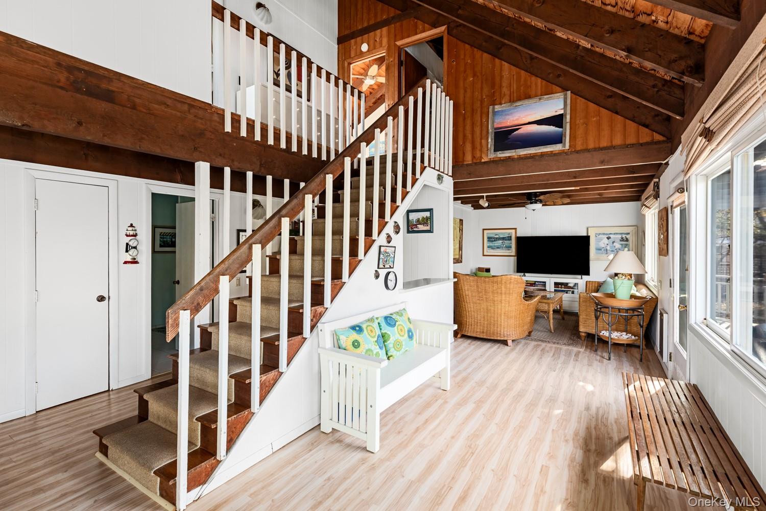 200 Clipper Road Property Photo 12