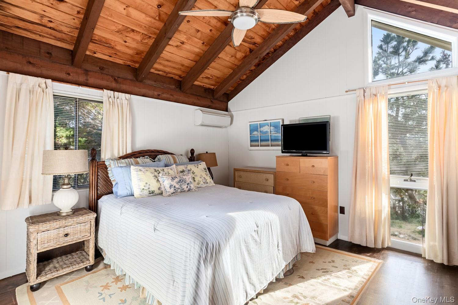 200 Clipper Road Property Photo 20