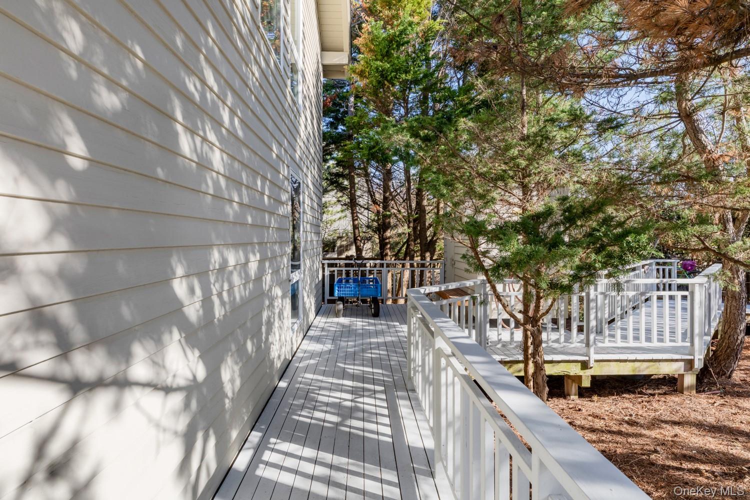 200 Clipper Road Property Photo 25