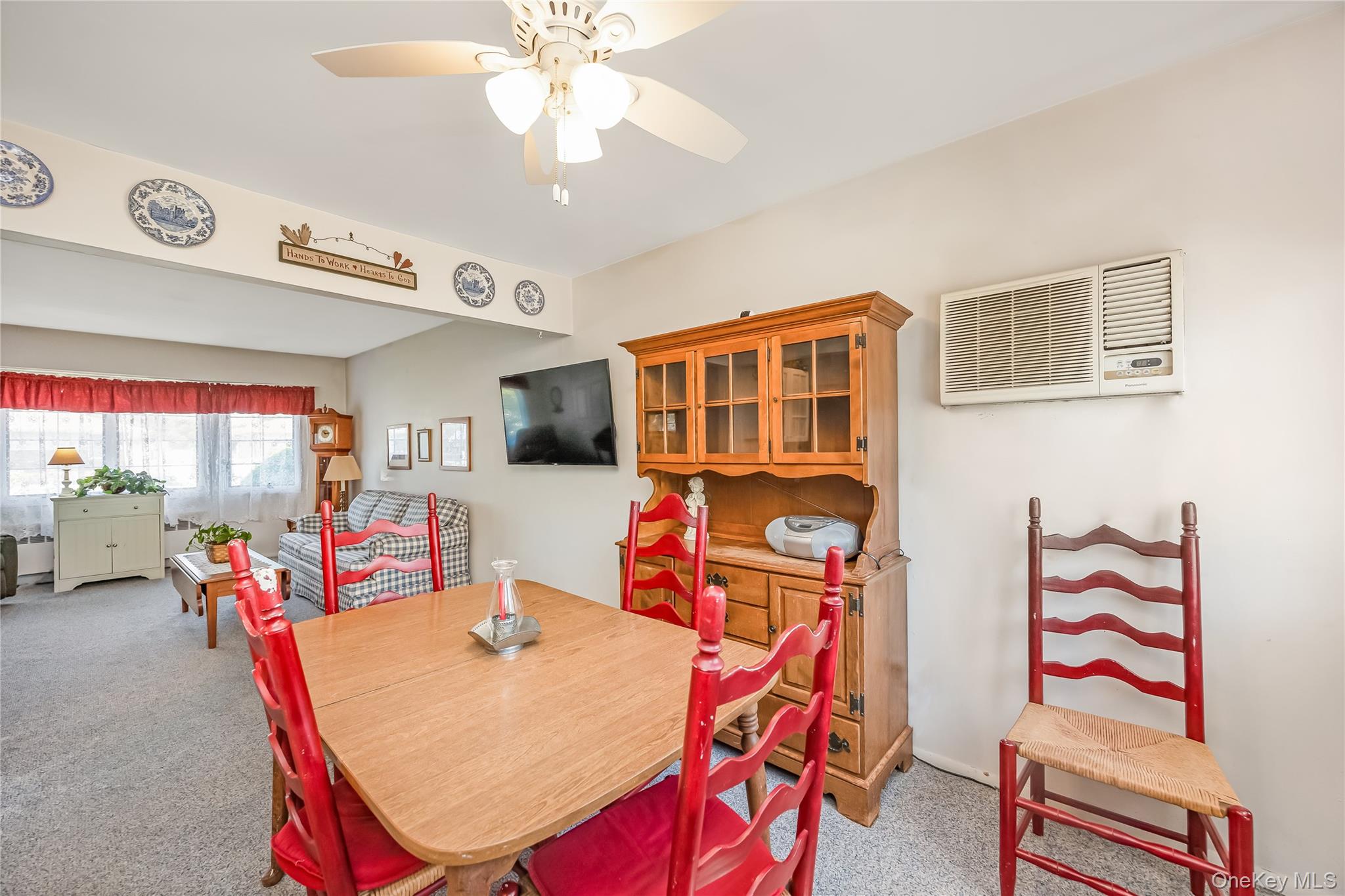 3 6th Avenue Property Photo 7