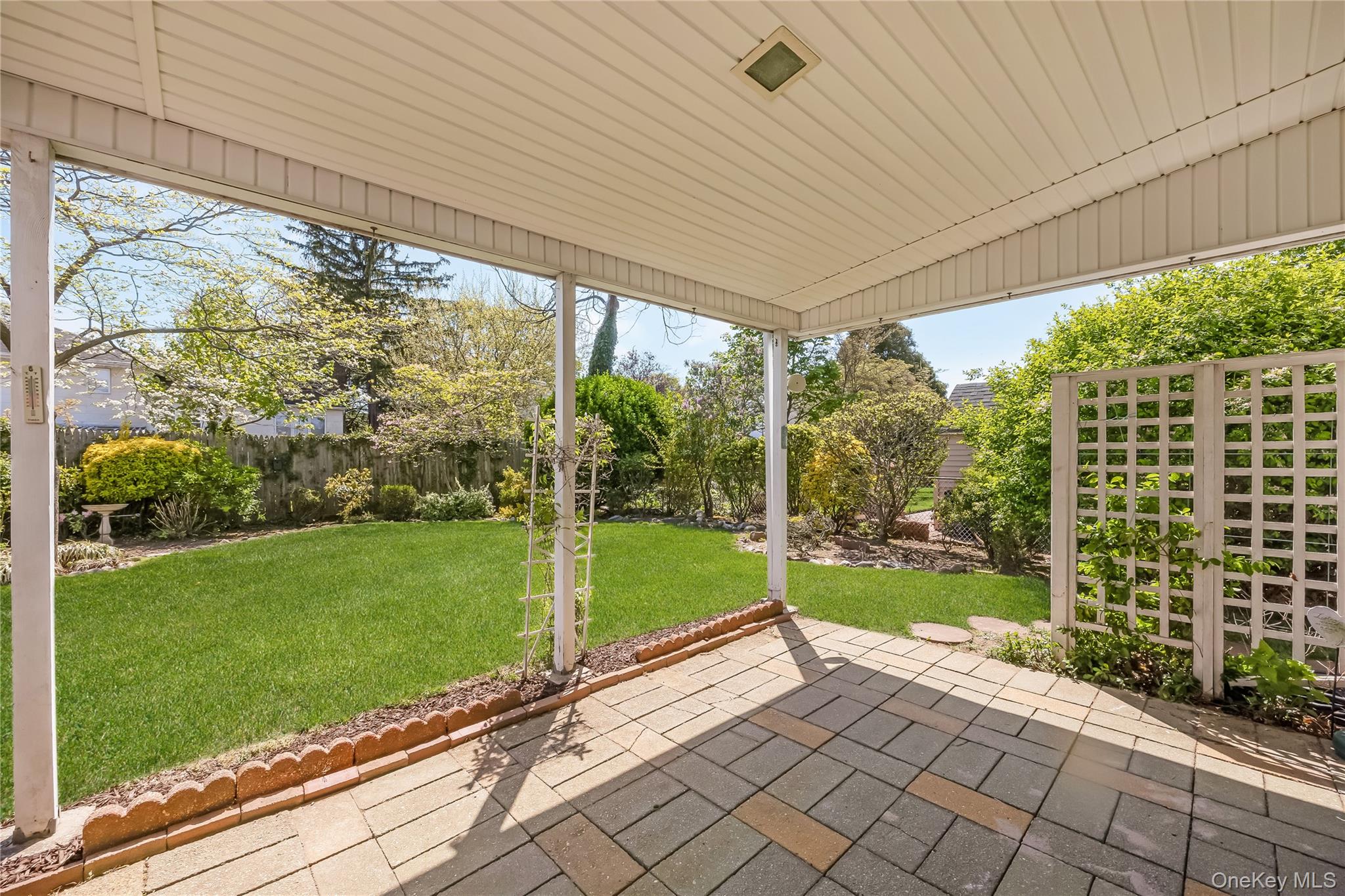3 6th Avenue Property Photo 18