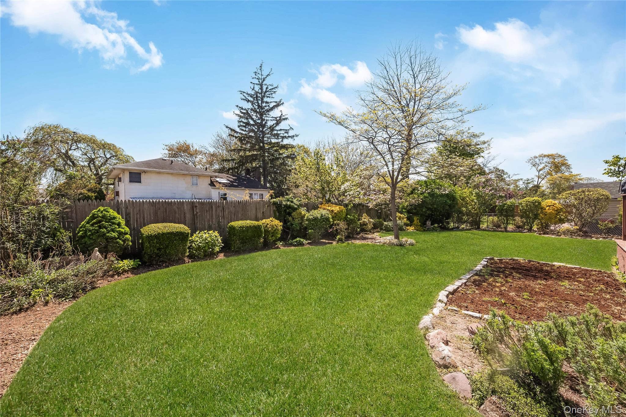 3 6th Avenue Property Photo 19