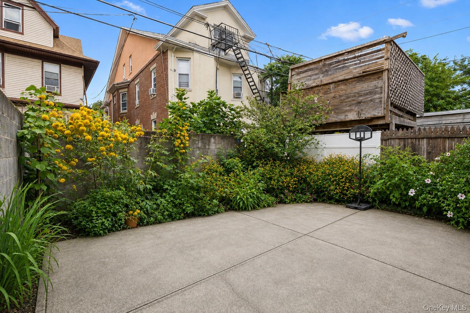 60 Ashford Street Property Photo 3