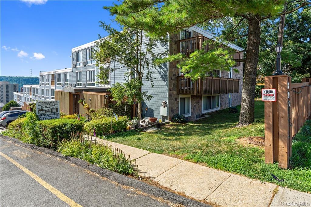 397 N Broadway 3a Property Photo 16