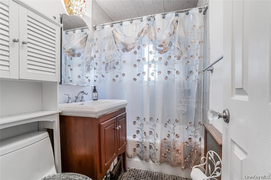 218-12 43rd Avenue 2e Property Photo 10