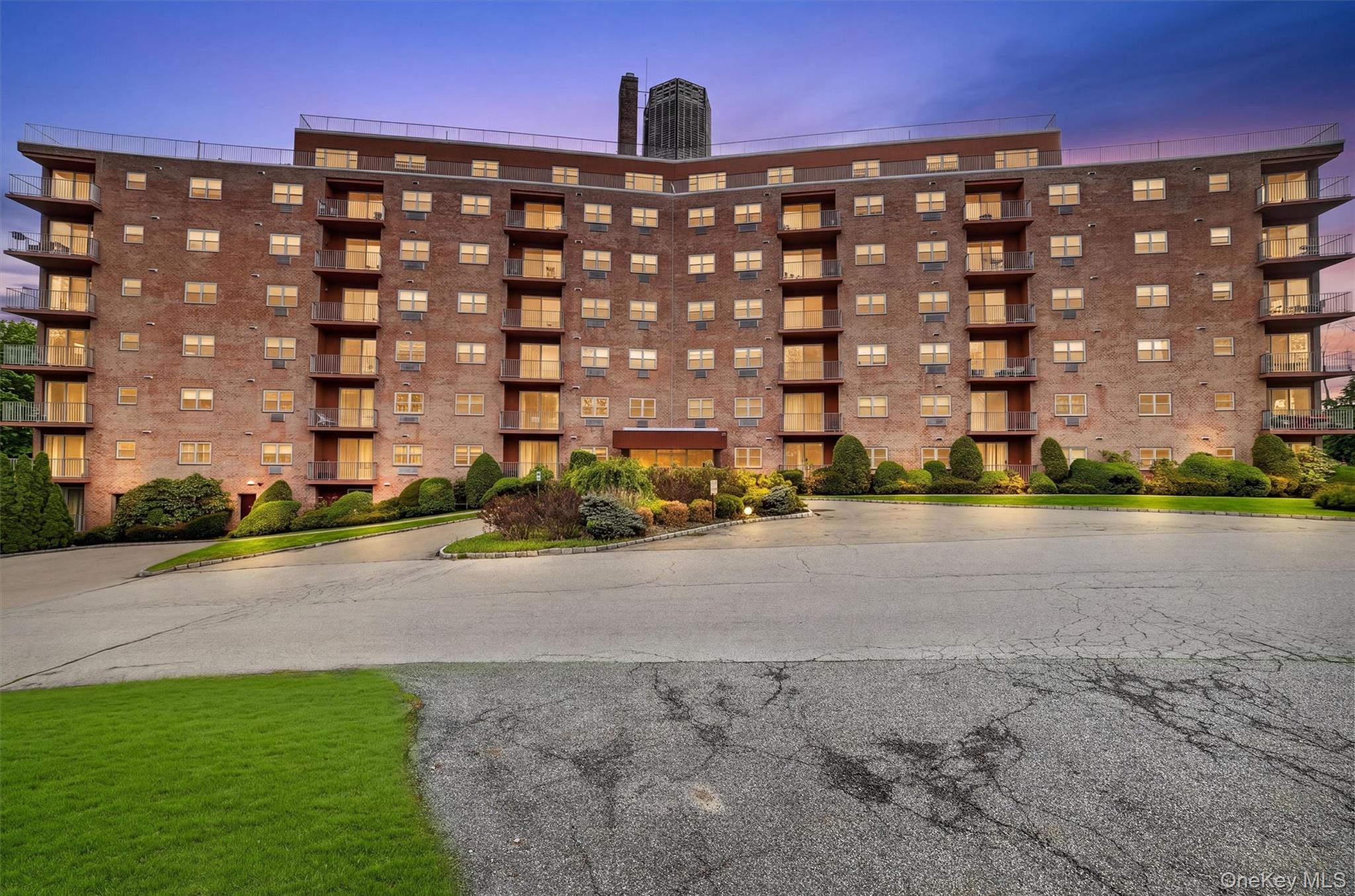 1 Lakeview Drive 2N Property Photo 1