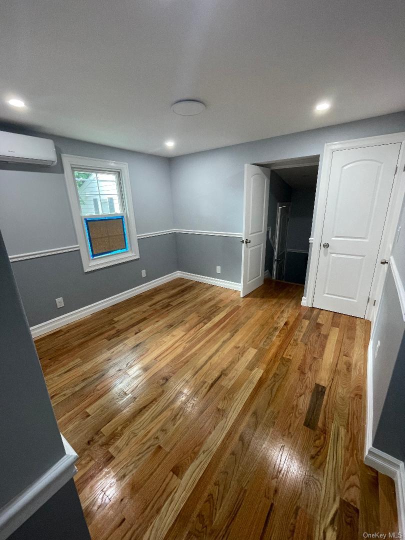 839 Clarence Avenue Property Photo 12