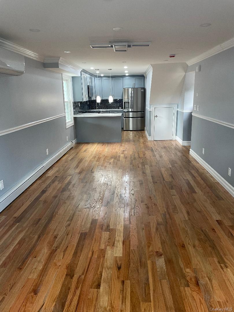 839 Clarence Avenue Property Photo 16