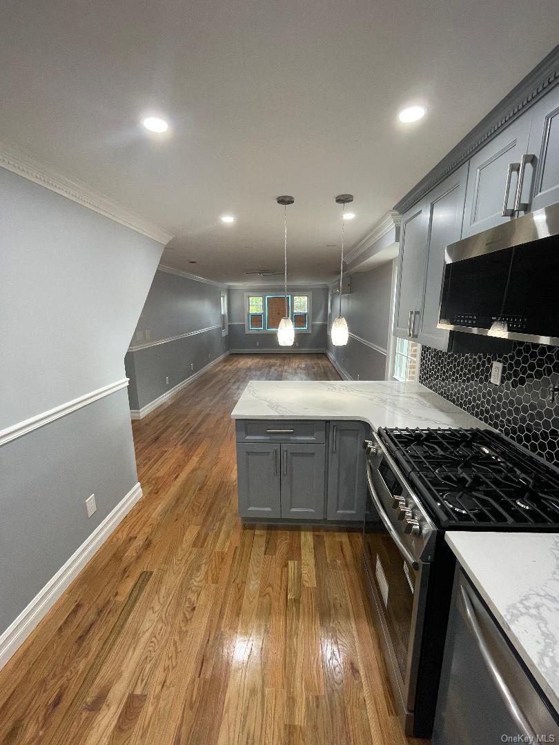 839 Clarence Avenue Property Photo 17