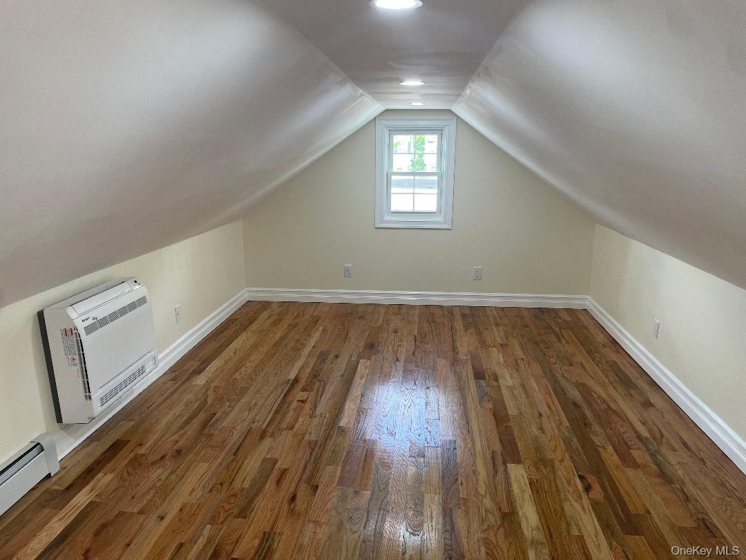 839 Clarence Avenue Property Photo 24