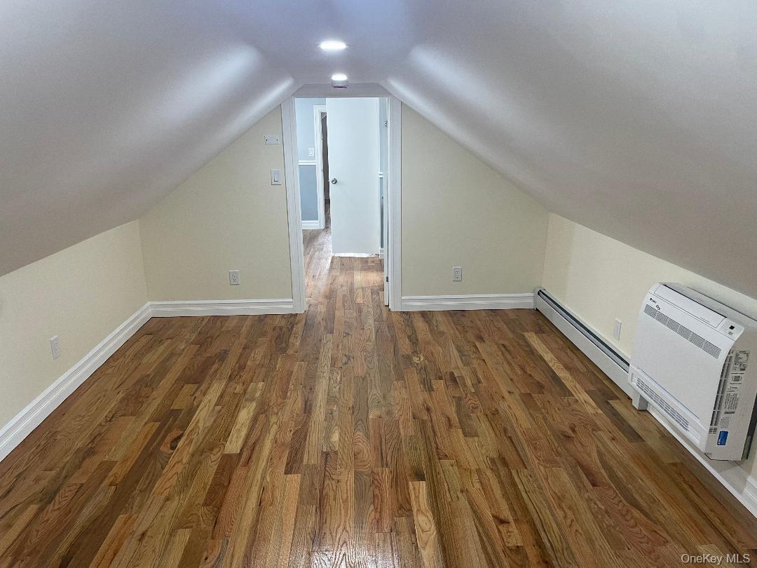 839 Clarence Avenue Property Photo 28